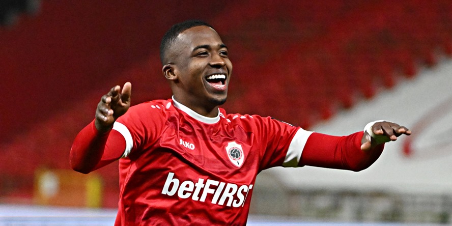 Eintracht Frankfurt: Neuzugänge Willian Pacho und Hugo Larsson im Check
